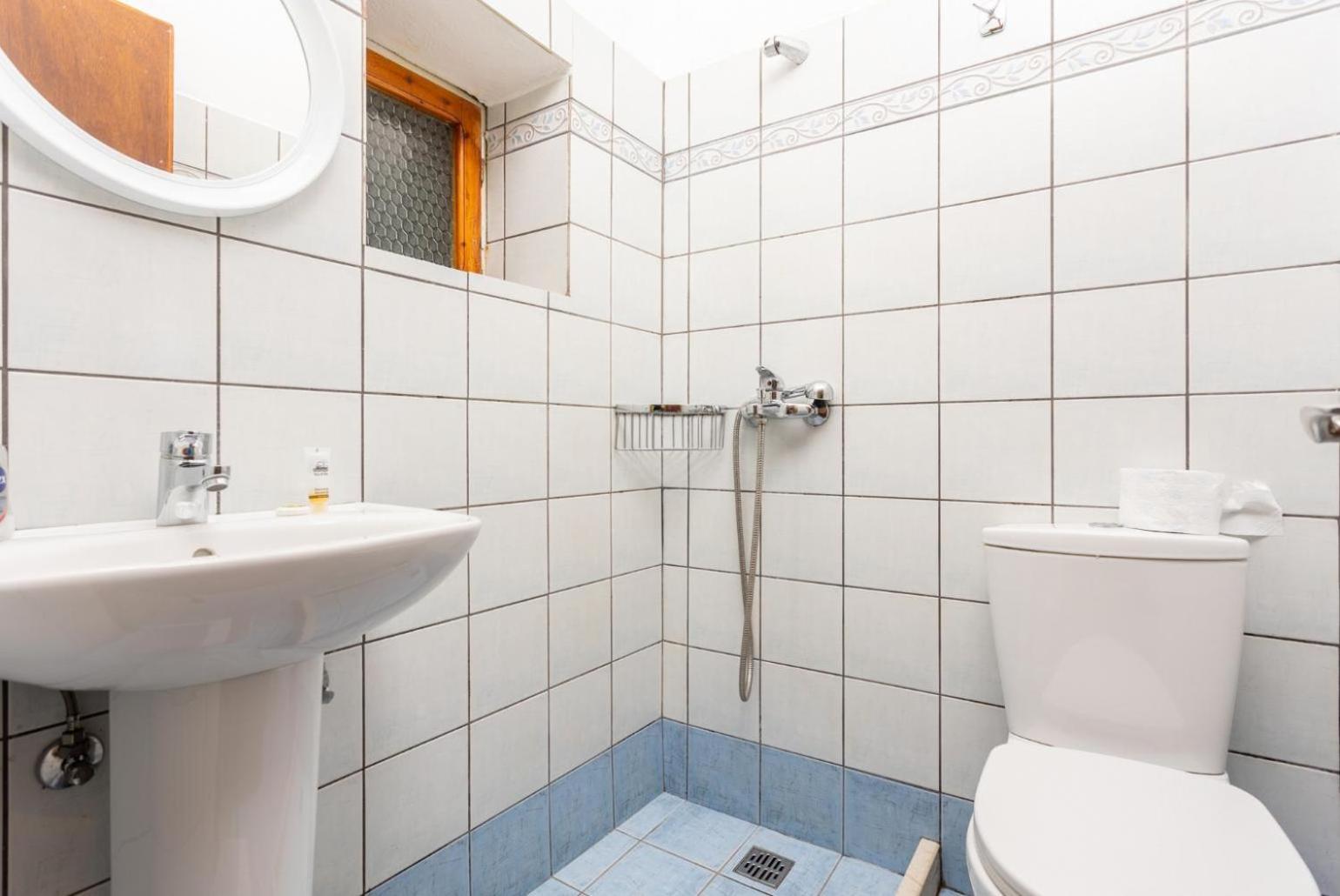 Dolphin Studio Apartment Tranakatika Exterior photo